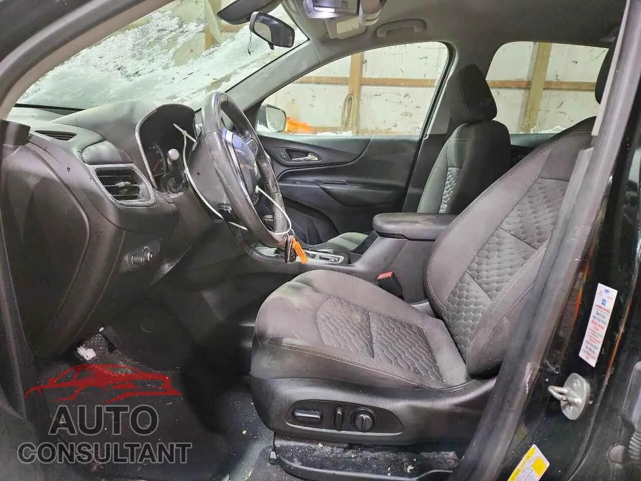2018 CHEVROLET EQUINOX Damaged VIN 2GNAXJEV3J6307608 – exterior detail