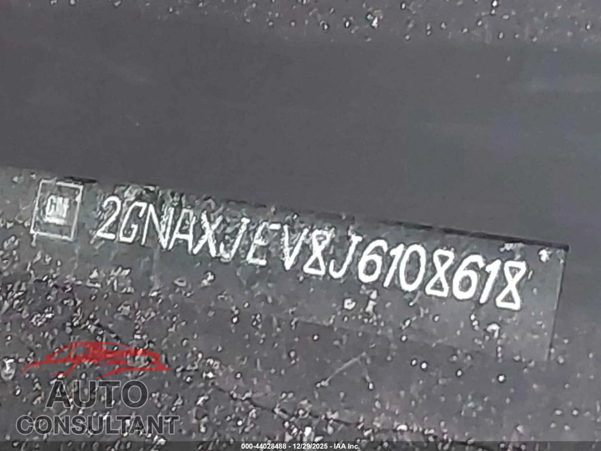 2018 CHEVROLET EQUINOX Damaged VIN 2GNAXJEV8J6108618 – trunk area