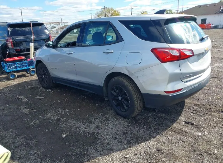 2018 CHEVROLET EQUINOX Used VIN 2GNAXREV2J6152855 – interior seats