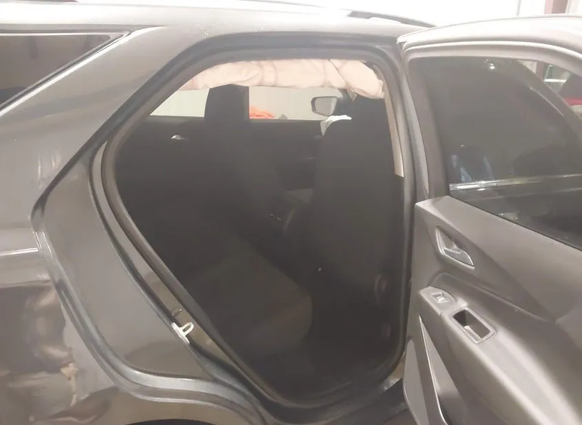 2020 CHEVROLET Equinox Used VIN 2GNAXUEV7L6253346 – exterior detail