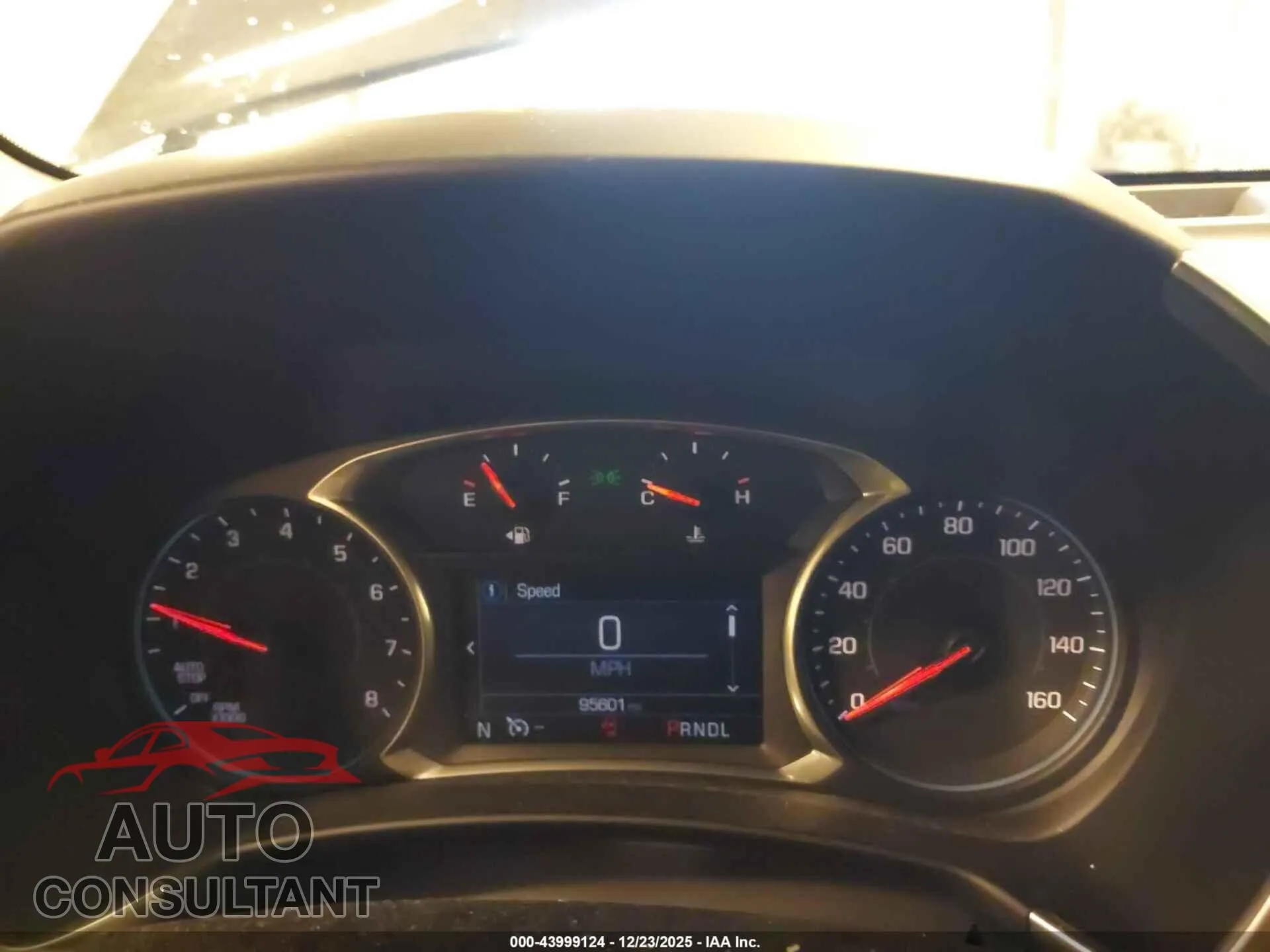 2019 CHEVROLET EQUINOX Damaged VIN 2GNAXUEV8K6160124 – exterior detail