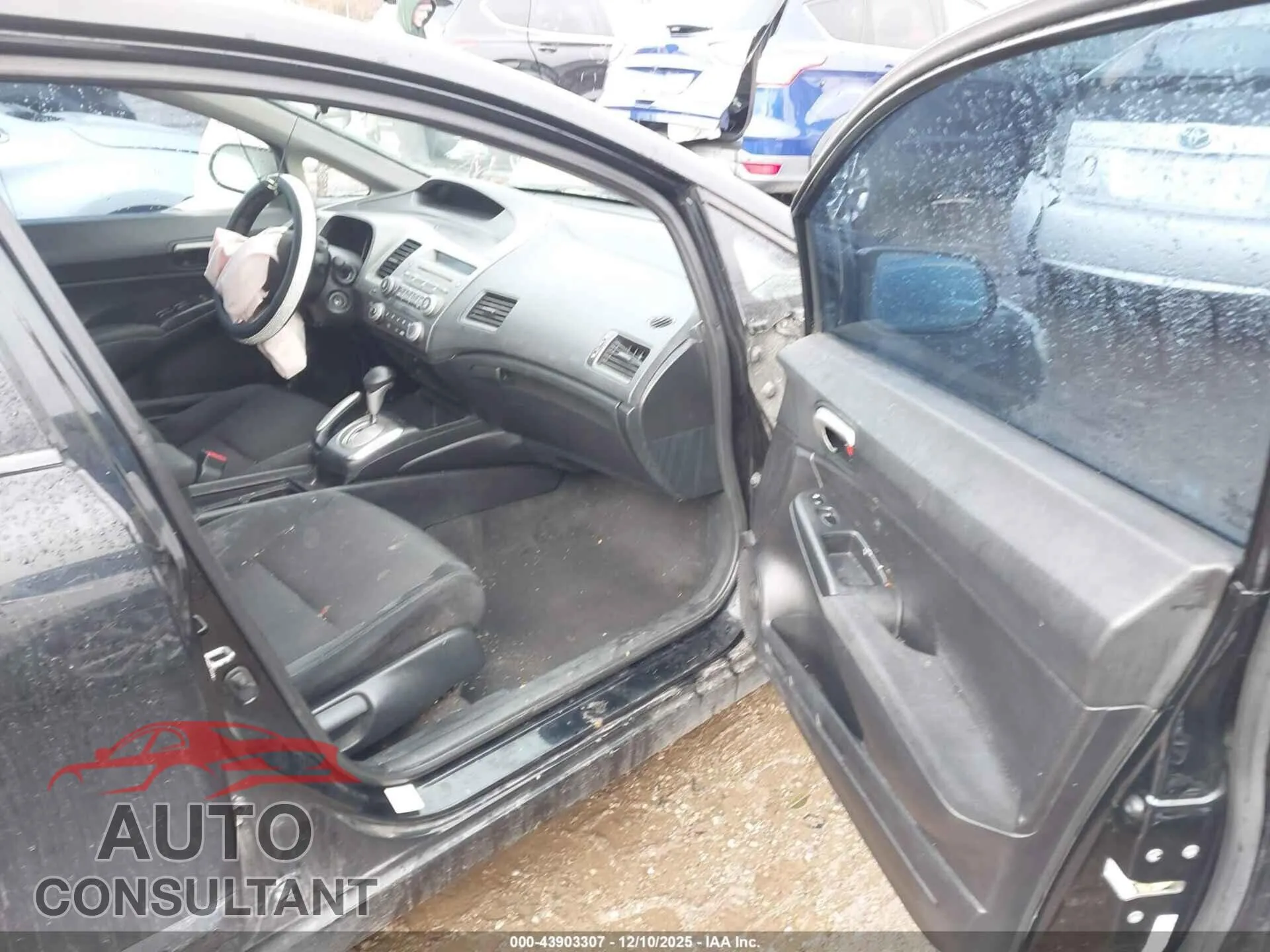 2009 HONDA CIVIC Damaged VIN 2HGFA16679H346582 – interior seats