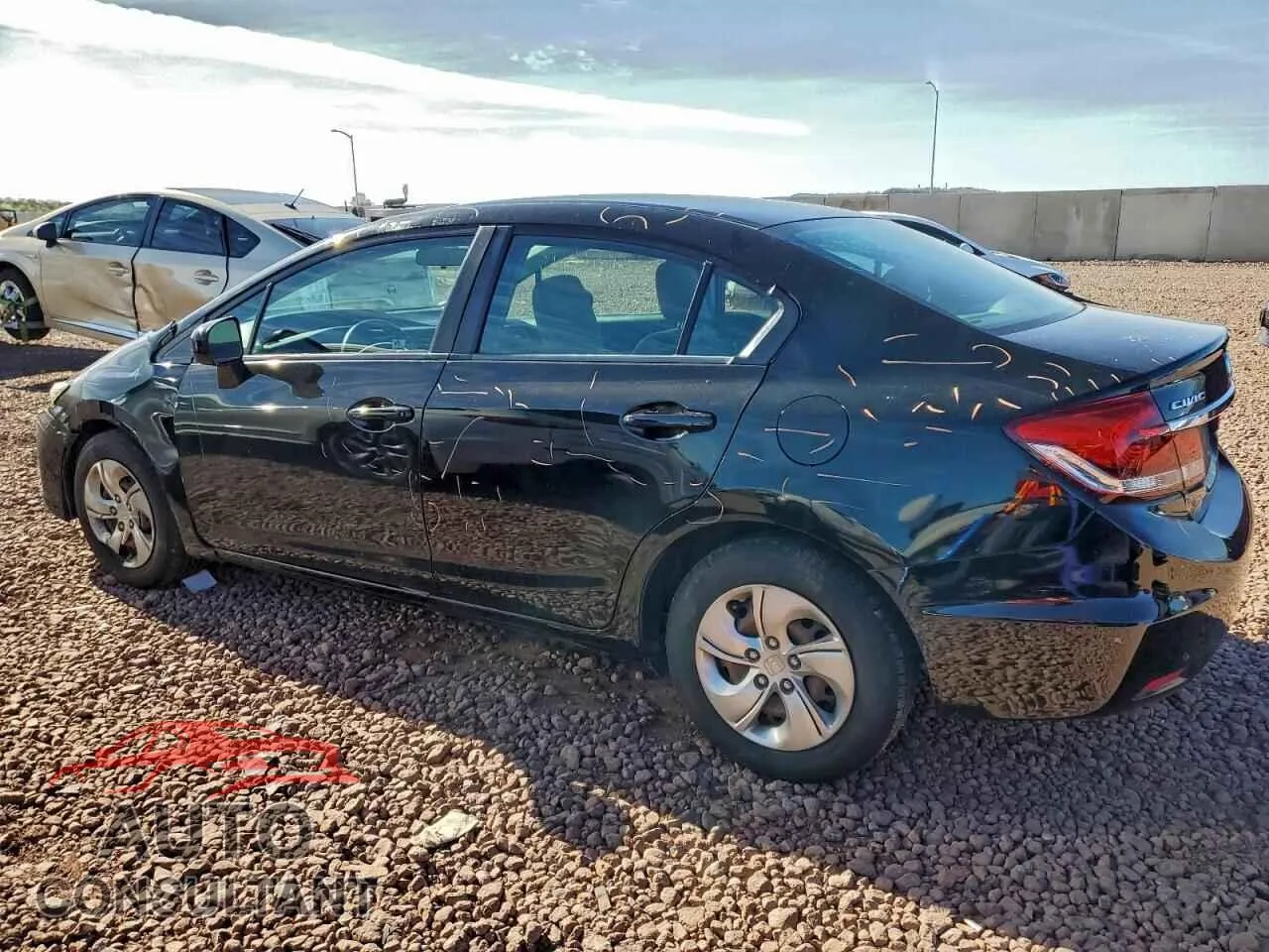 2014 HONDA CIVIC Damaged VIN 2HGFB2F52EH558178 – rear exterior