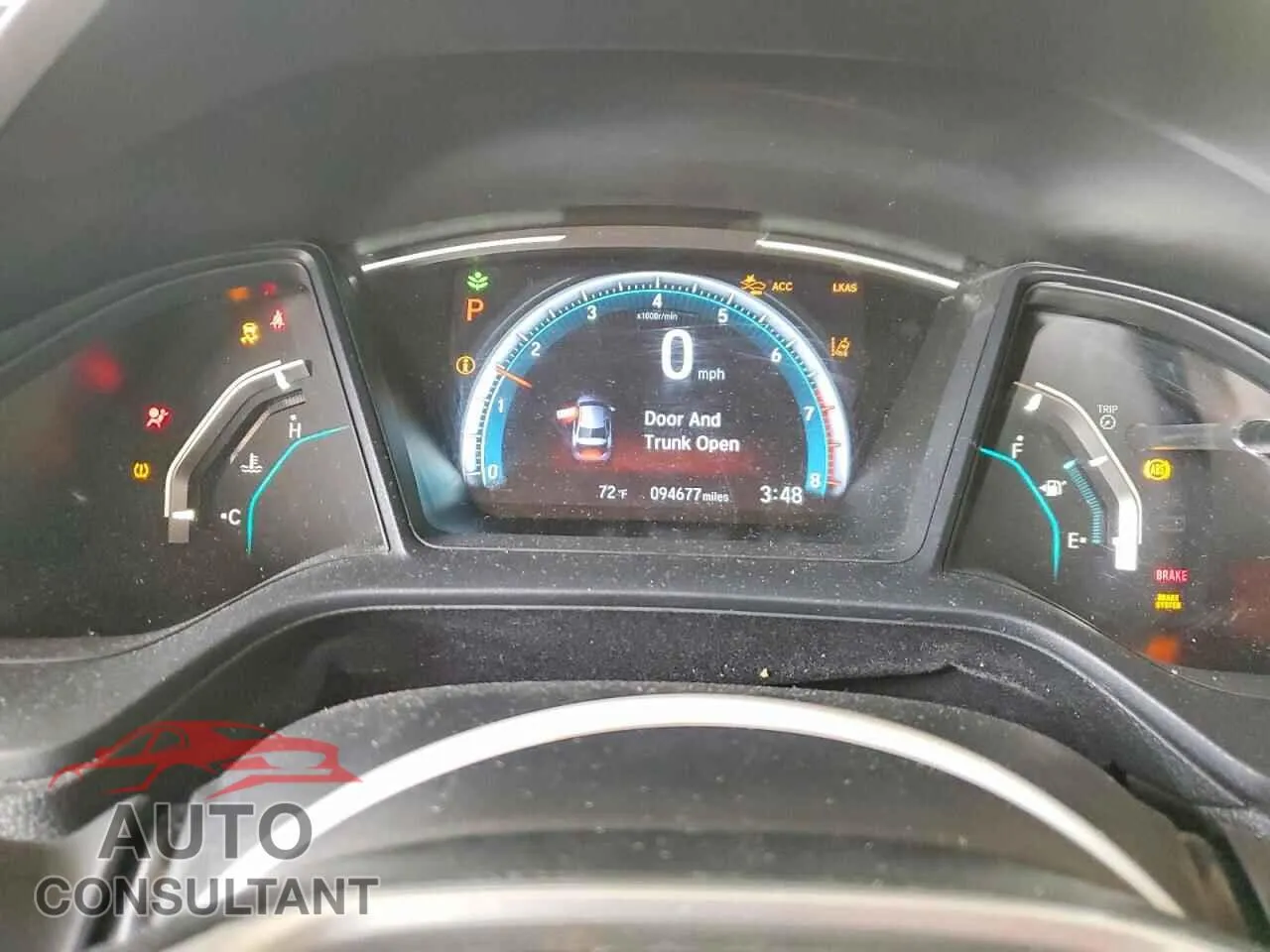 2019 HONDA CIVIC Damaged VIN 2HGFC2F69KH602288 – trunk area