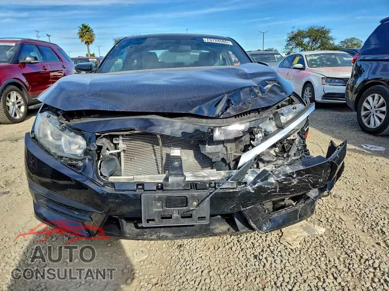 2018 HONDA CIVIC Damaged VIN 2HGFC4B57JH302966 – interior seats
