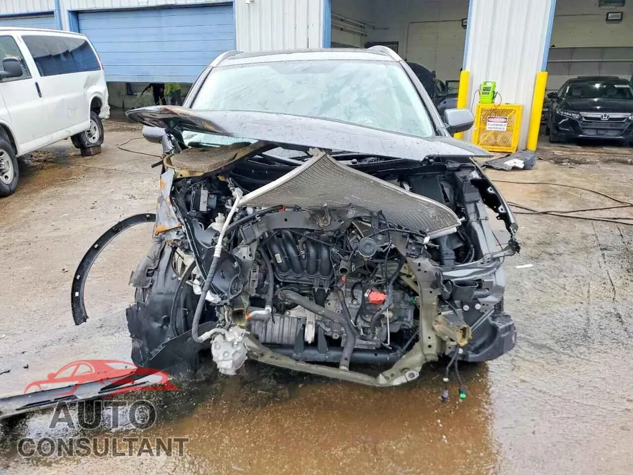 2012 HONDA CRV Damaged VIN 2HKRM4H7XCH630538 – interior seats