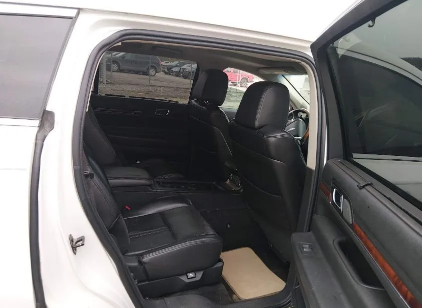 2010 LINCOLN MKT Used VIN 2LMHJ5AT1ABJ03580 – rear exterior