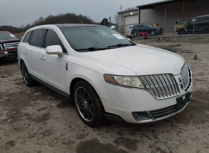 2010 LINCOLN MKT Used VIN 2LMHJ5AT1ABJ03580 – dashboard