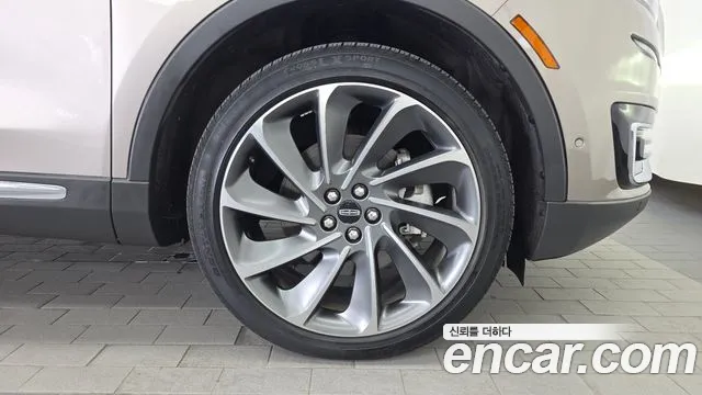 2020 Lincoln Nautilus 1st Gen 2.7 202a Awd Sold VIN 2LMPJ8KP0LBL32558 – front exterior