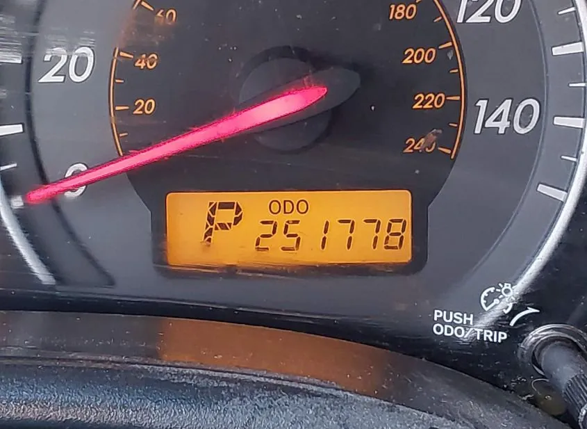 2010 TOYOTA Corolla Used VIN 2T1BU4EE8AC277592 – photo 15