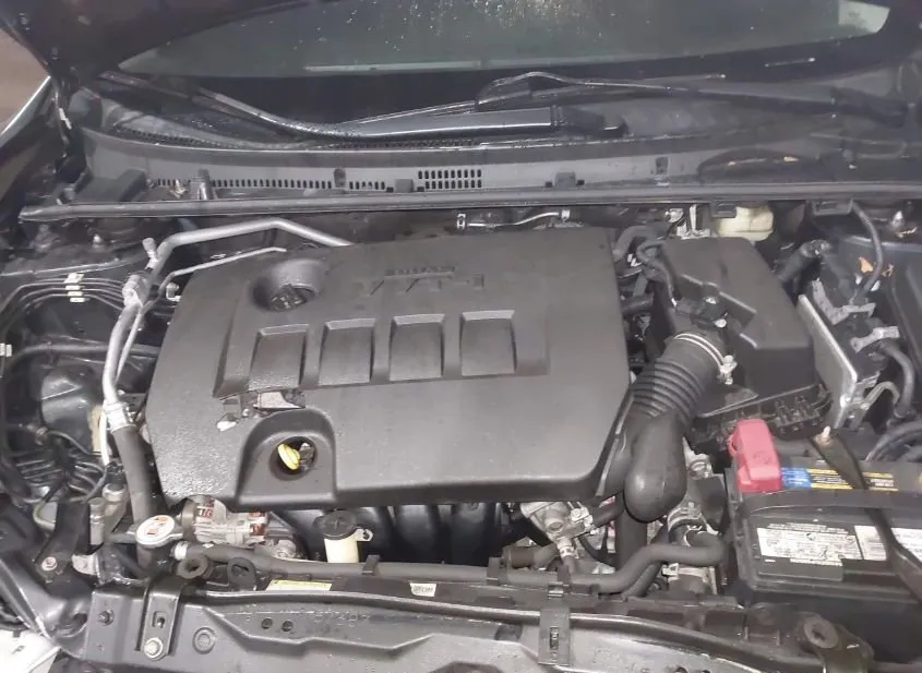 2018 TOYOTA Corolla Used VIN 2T1BURHE0JC059204 – trunk area