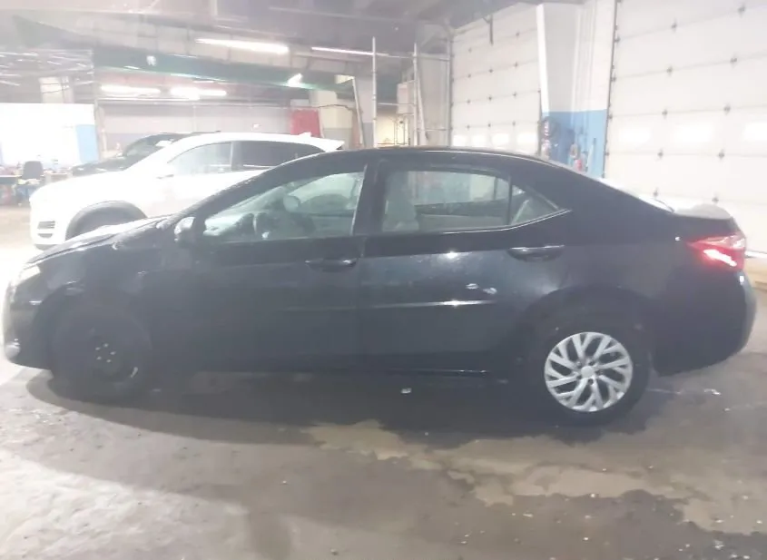 2018 TOYOTA Corolla Used VIN 2T1BURHE0JC059204 – odometer reading