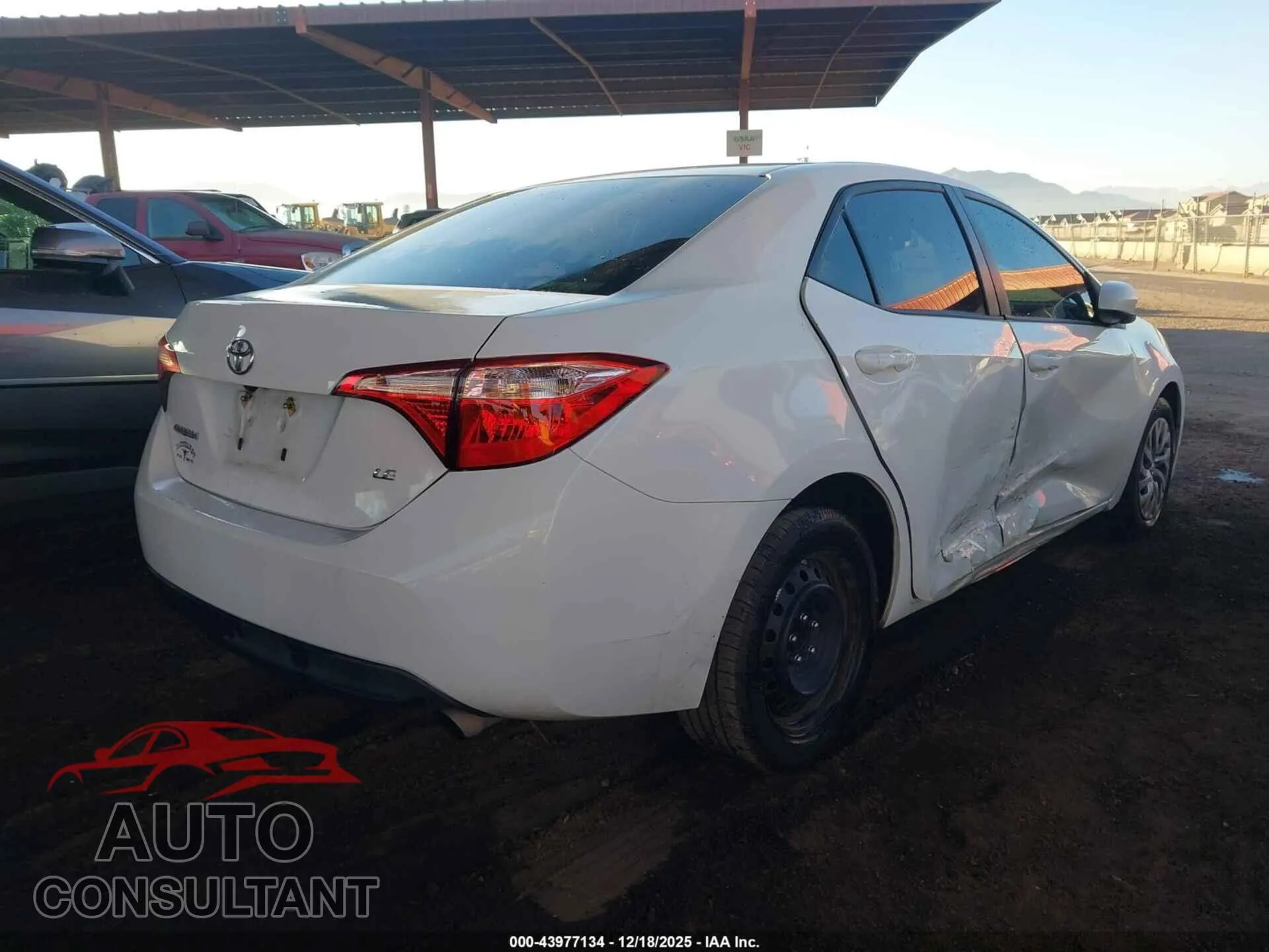 2019 TOYOTA COROLLA Damaged VIN 2T1BURHE0KC196208 – photo 12