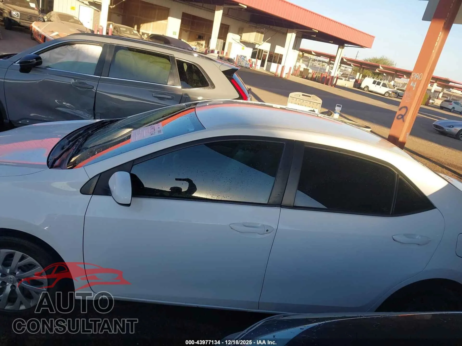 2019 TOYOTA COROLLA Damaged VIN 2T1BURHE0KC196208 – photo 15