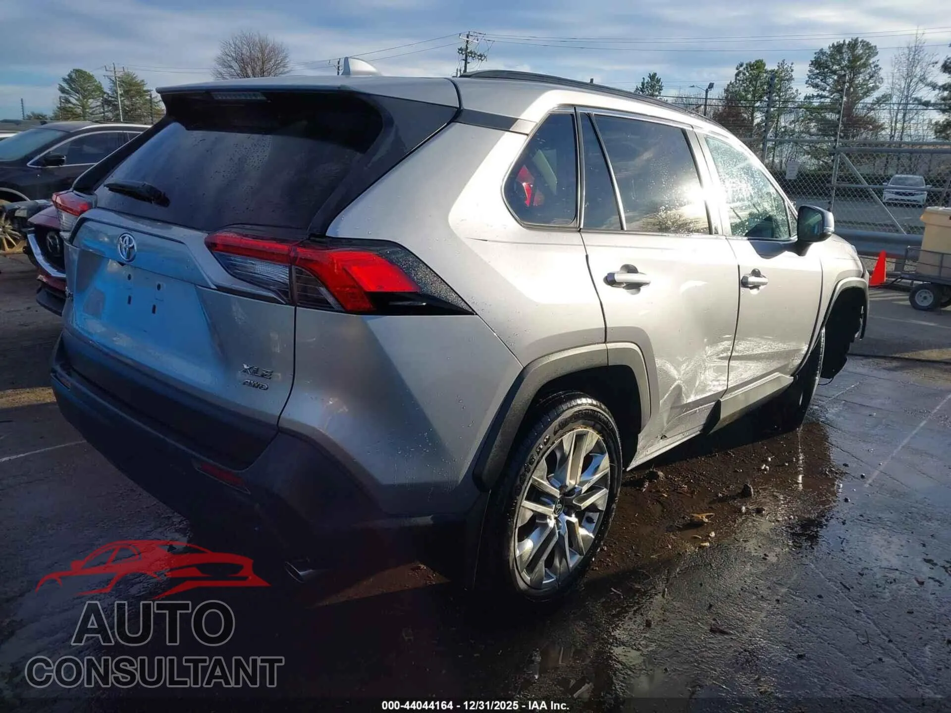 2021 TOYOTA RAV4 Damaged VIN 2T3A1RFVXMC182690 – dashboard
