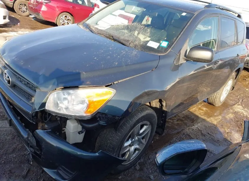 2011 TOYOTA RAV4 Damaged VIN 2T3BF4DV7BW115231 – exterior detail