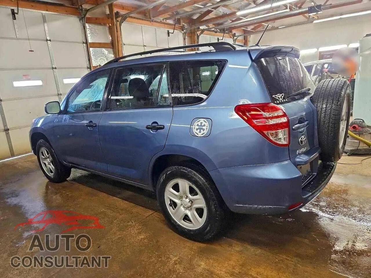 2011 TOYOTA RAV4 Damaged VIN 2T3BF4DV8BW118977 – rear exterior