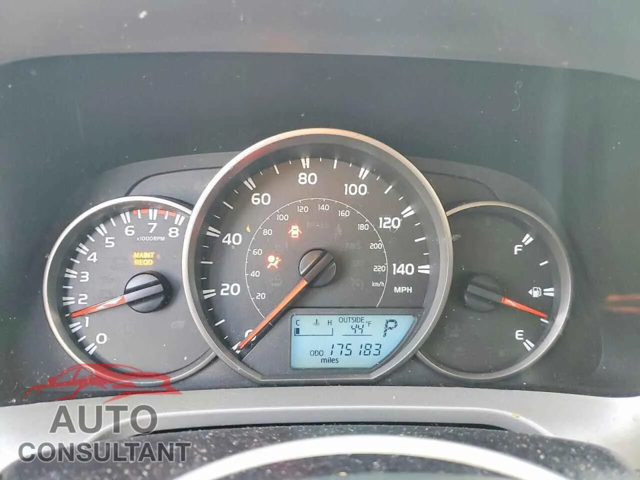 2016 TOYOTA RAV4 Damaged VIN 2T3BFREV6GW453514 – trunk area