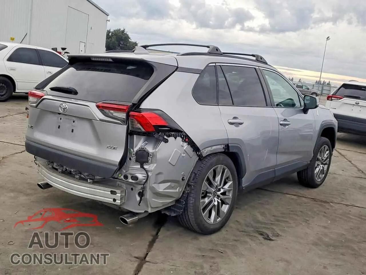2022 TOYOTA RAV4 Damaged VIN 2T3C1RFV6NW222935 – side profile