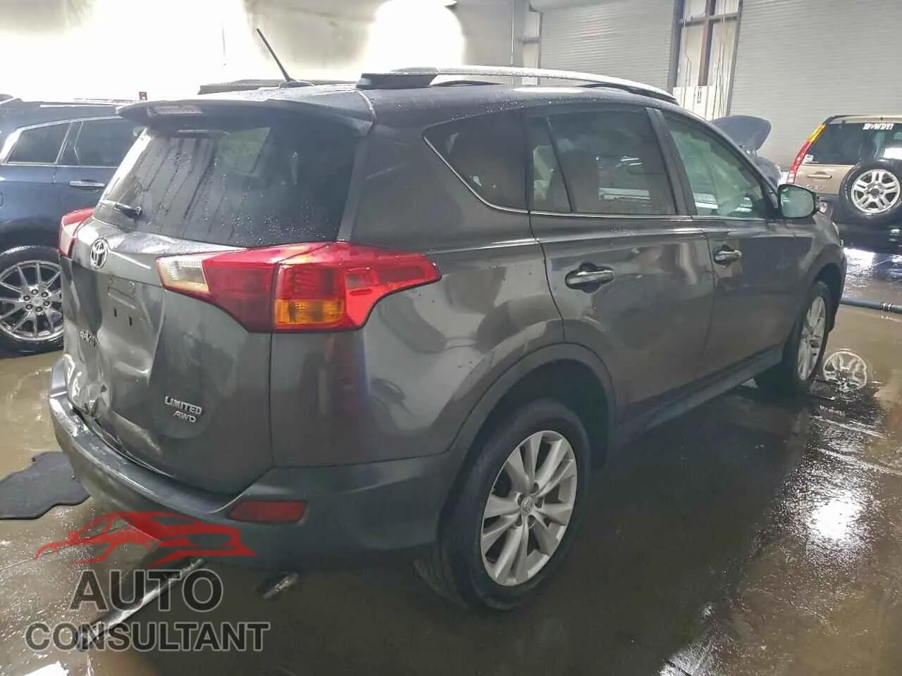 2013 TOYOTA RAV4 Damaged VIN 2T3DFREV6DW111405 – side profile