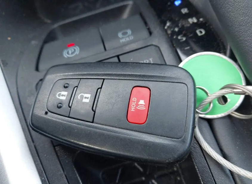 2025 TOYOTA RAV4 Used VIN 2T3P1RFV3SW524549 – rear exterior