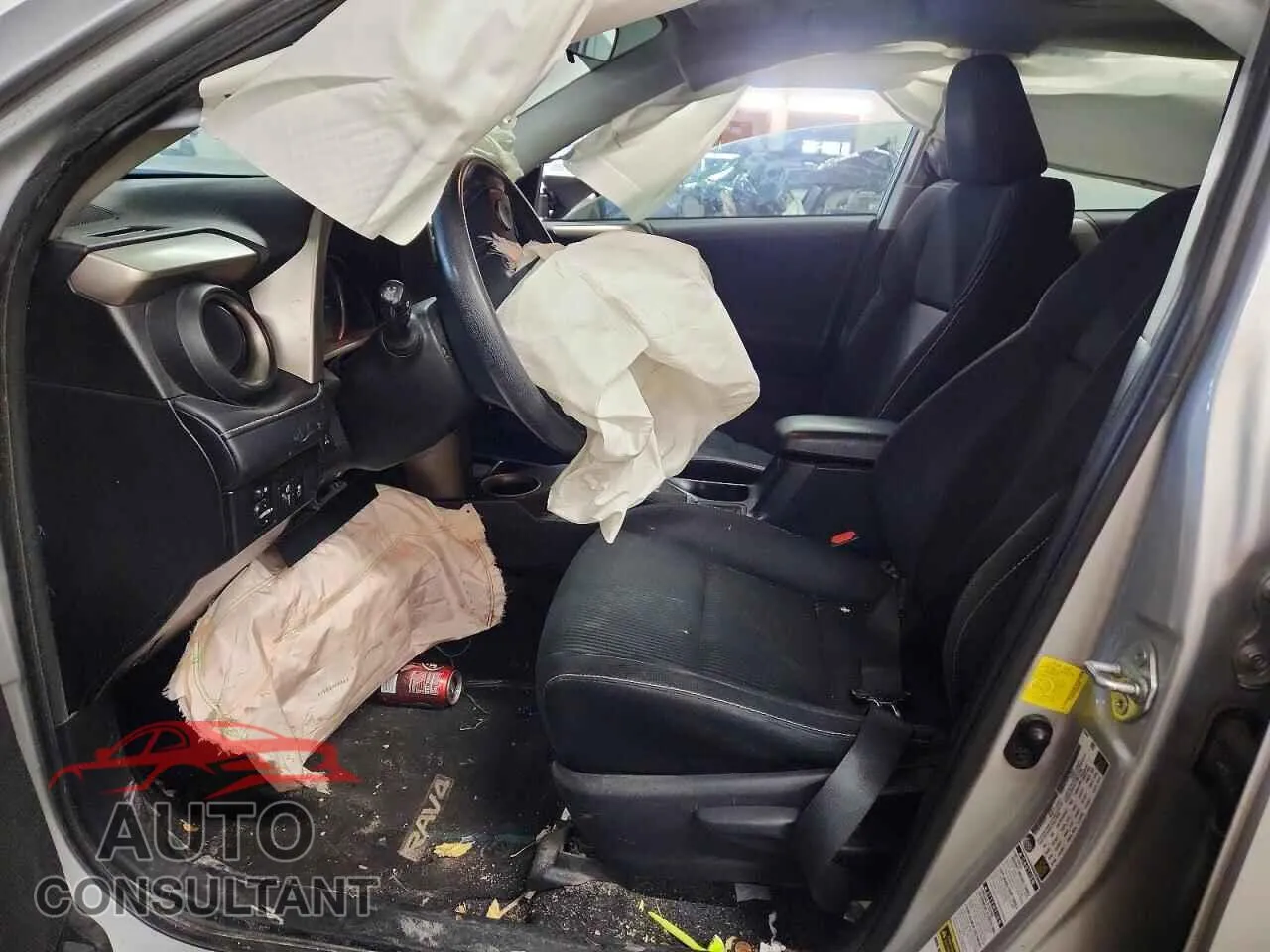 2013 TOYOTA RAV4 Damaged VIN 2T3RFREV8DW048636 – exterior detail 2013 TOYOTA RAV4 Damaged VIN 2T3RFREV8DW048636 – exterior detail