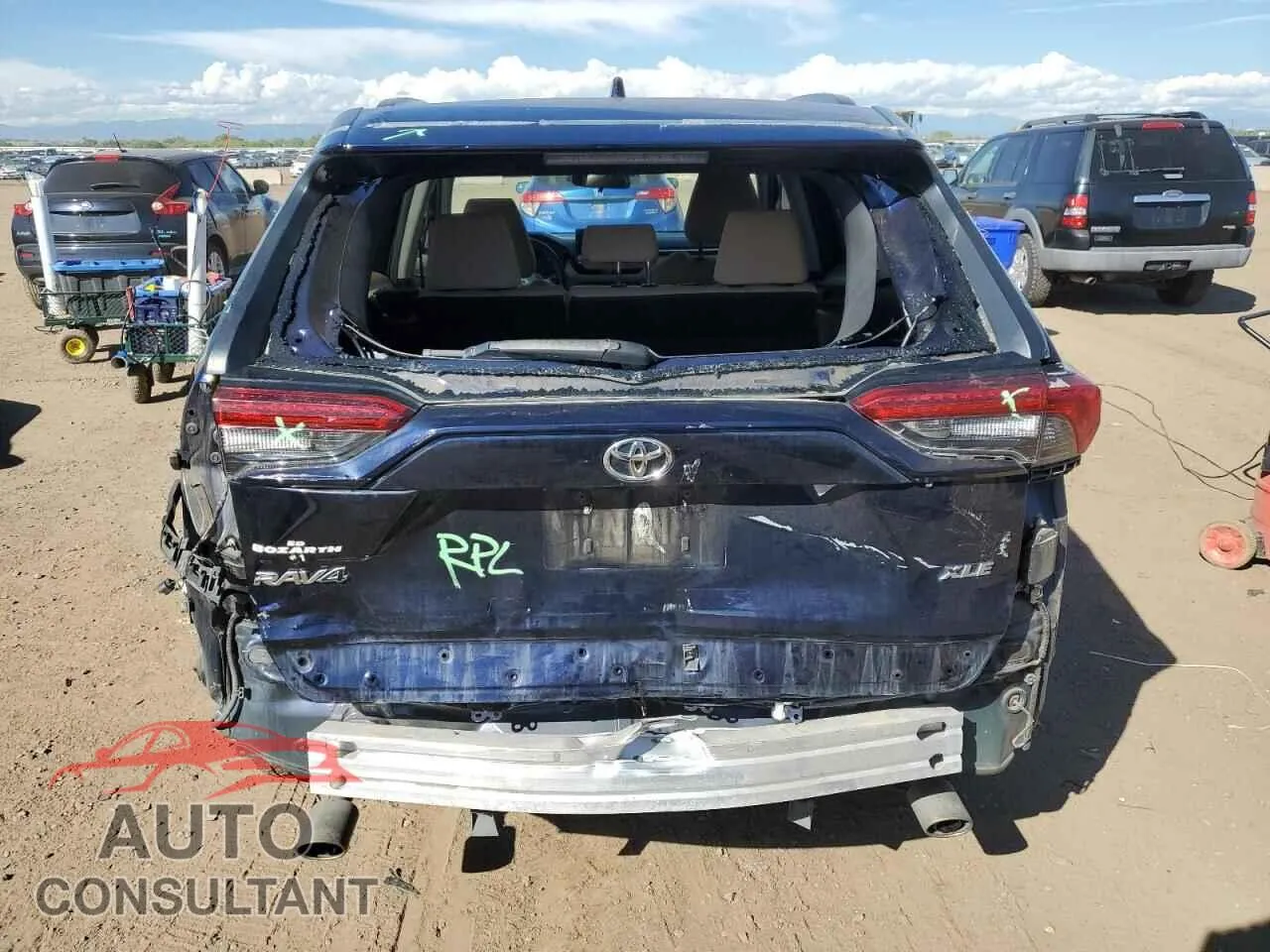 2019 TOYOTA RAV4 Damaged VIN 2T3W1RFV5KW051068 – engine bay