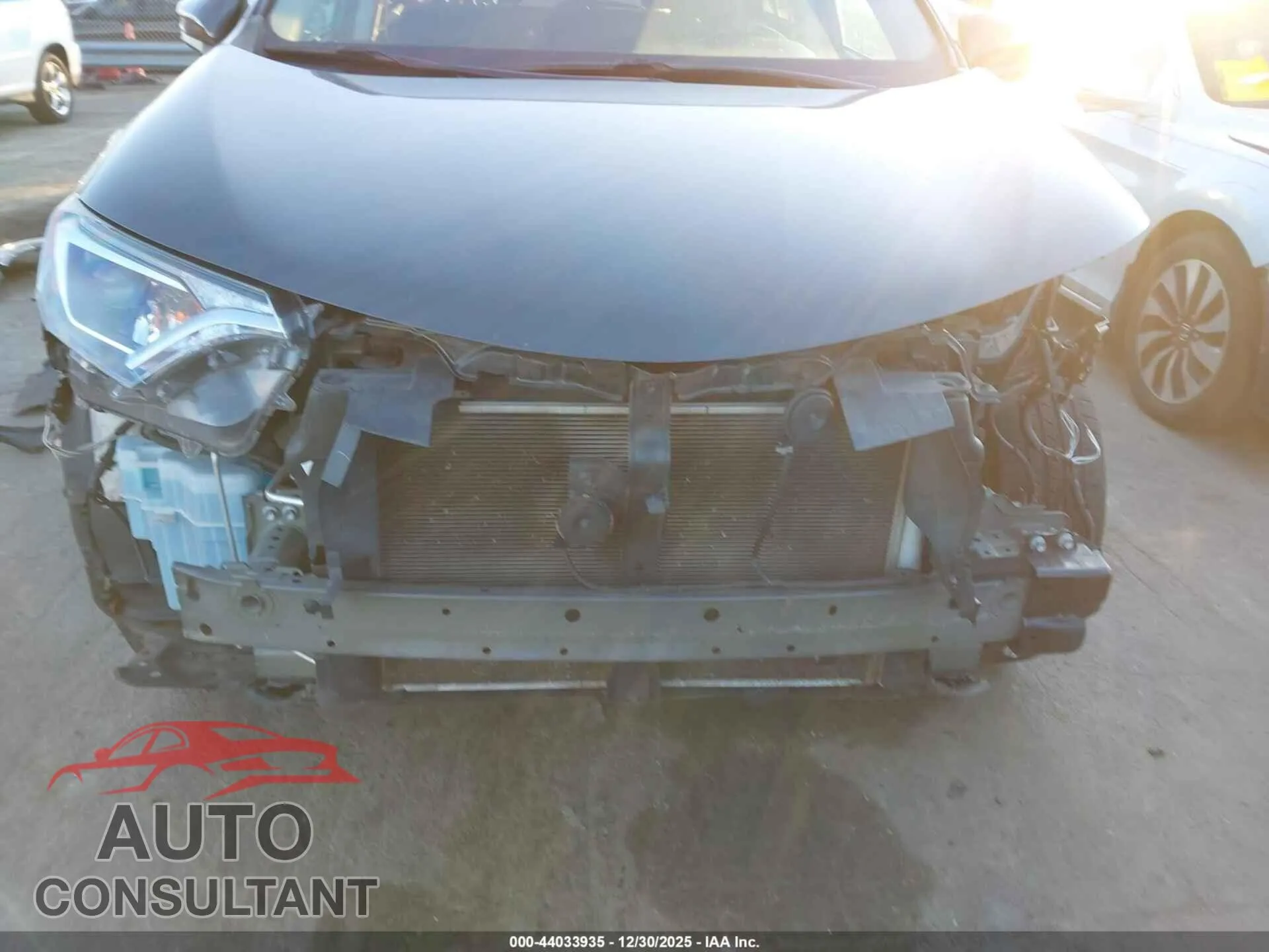2018 TOYOTA RAV4 Damaged VIN 2T3WFREV0JW497291 – engine bay