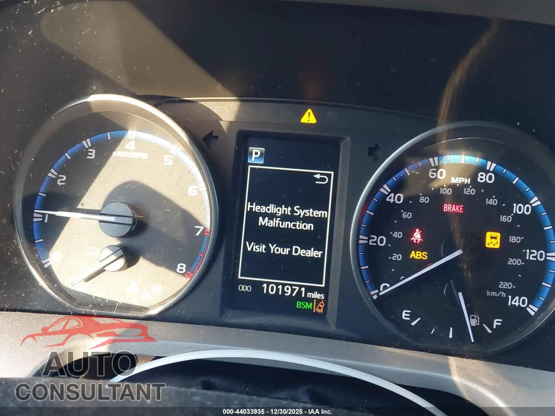 2018 TOYOTA RAV4 Damaged VIN 2T3WFREV0JW497291 – exterior detail