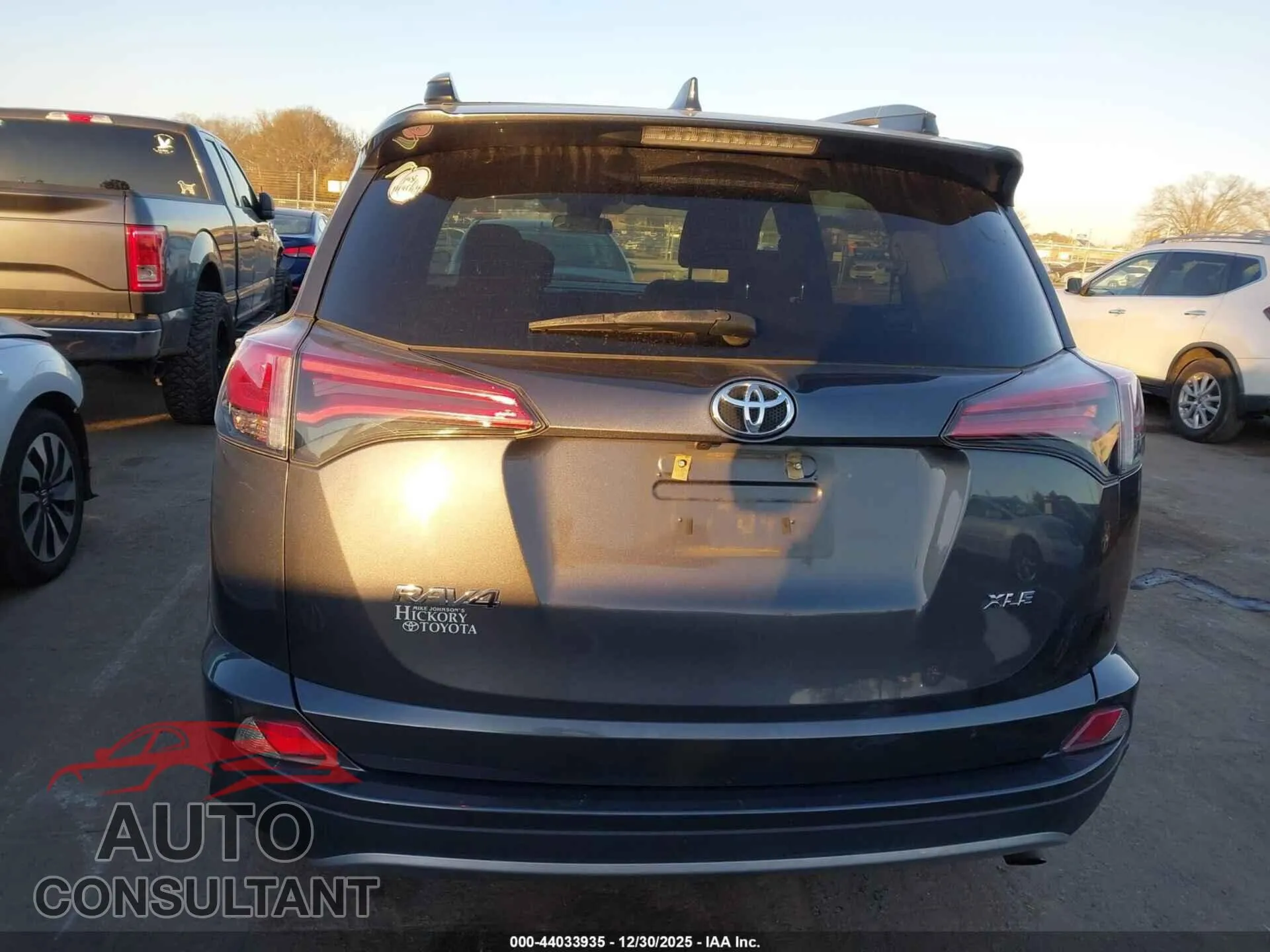2018 TOYOTA RAV4 Damaged VIN 2T3WFREV0JW497291 – photo 17