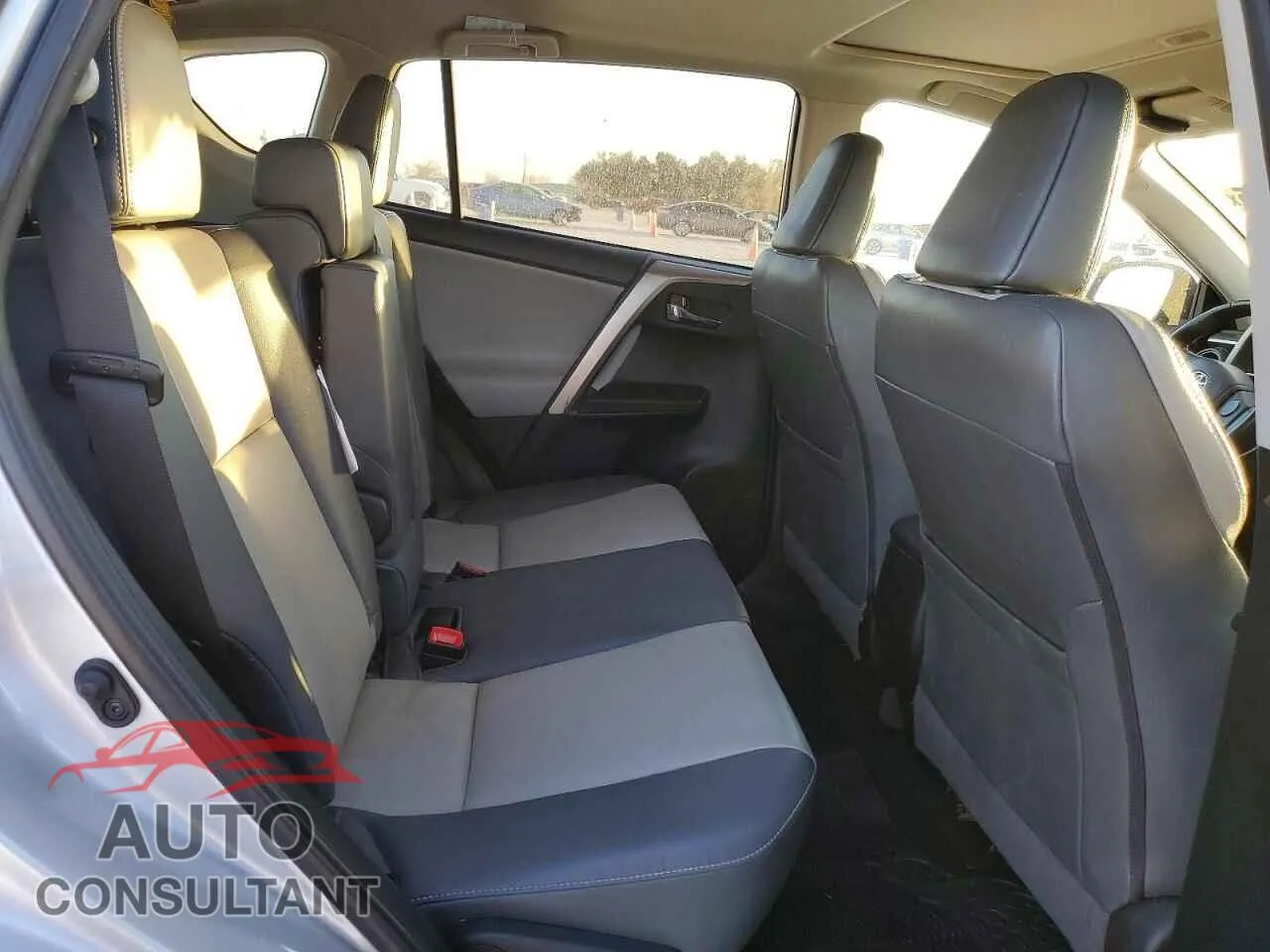 2015 TOYOTA RAV4 Damaged VIN 2T3YFREV7FW158737 – photo 11