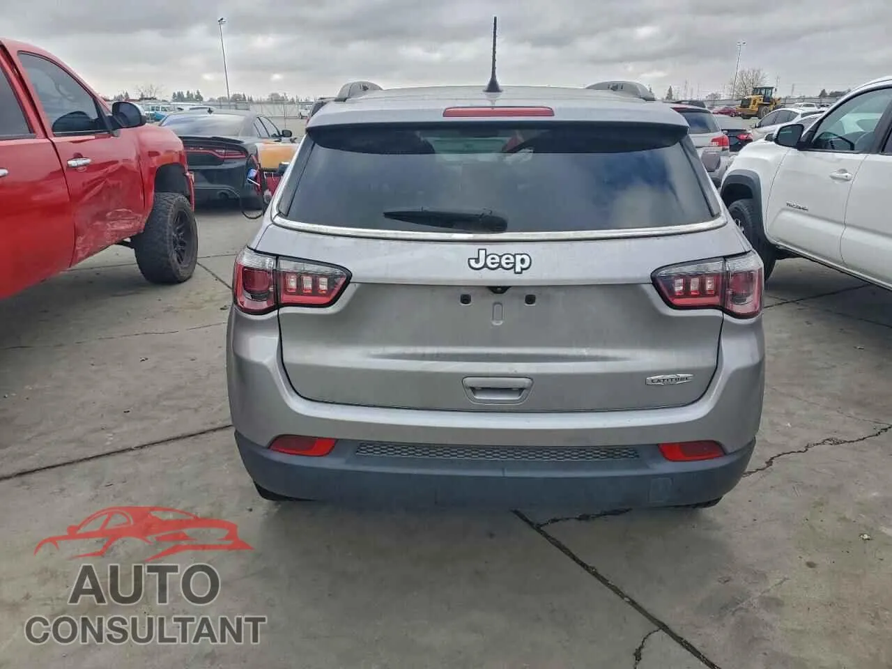 2022 JEEP COMPASS Damaged VIN 3C4NJCBB5NT138503 – engine bay