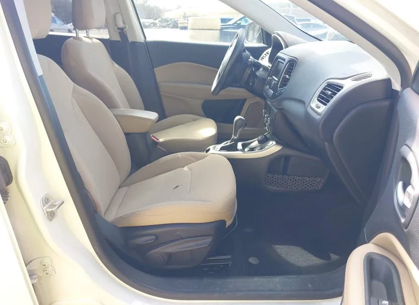 2018 JEEP Compass Used VIN 3C4NJDAB6JT413765 – photo 13