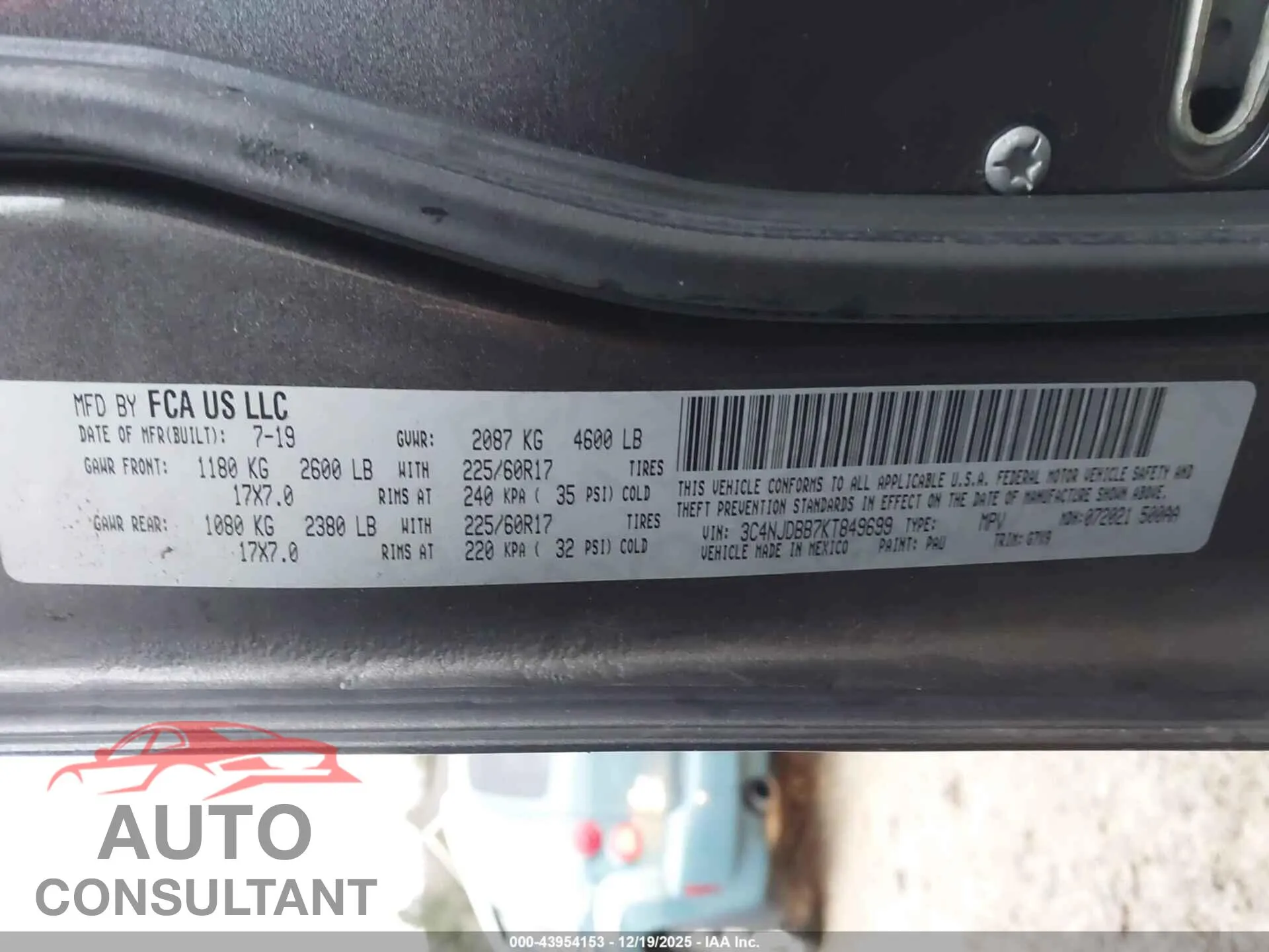 2019 JEEP COMPASS Damaged VIN 3C4NJDBB7KT849699 – trunk area