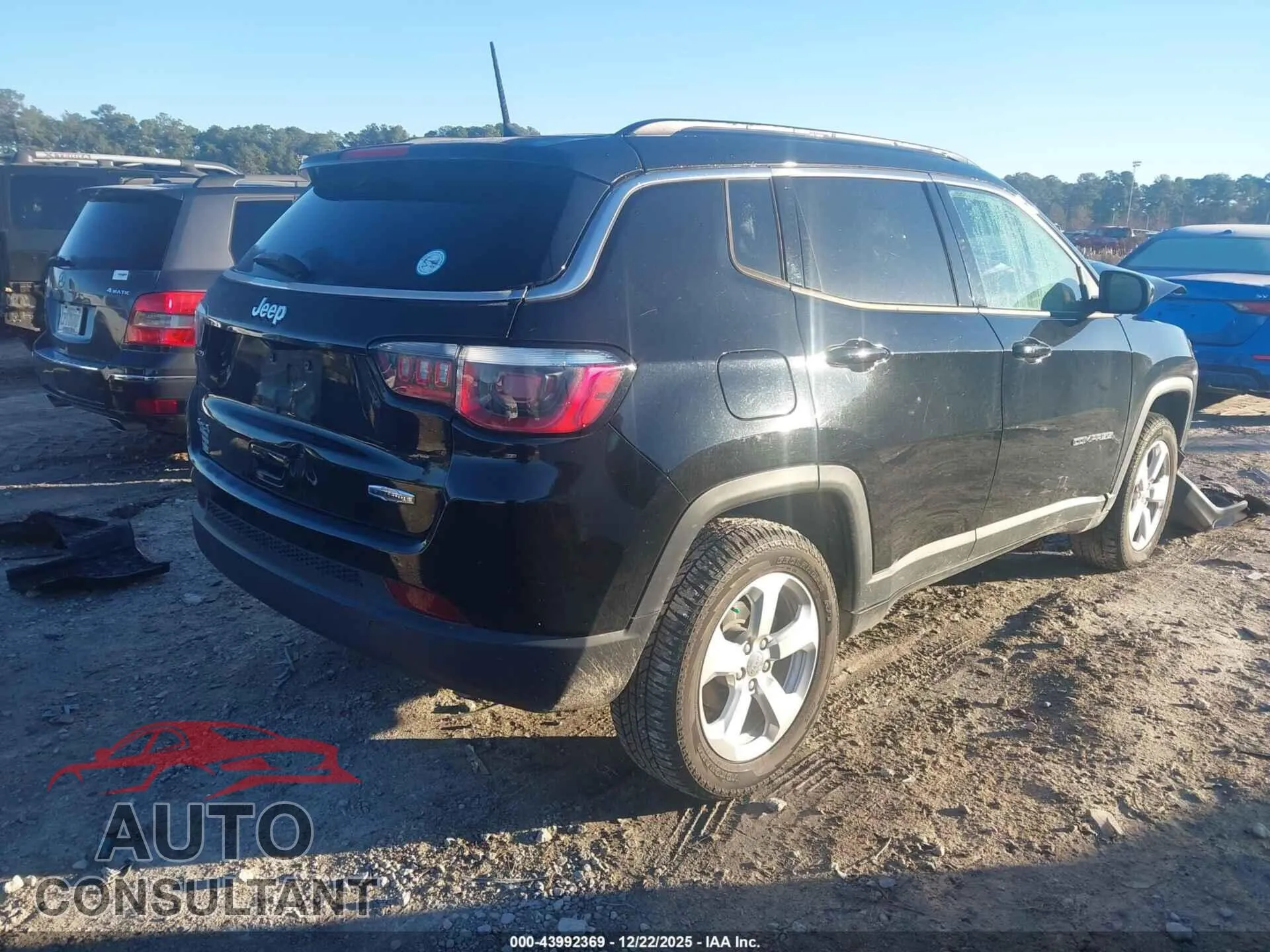 2018 JEEP COMPASS Damaged VIN 3C4NJDBBXJT246552 – dashboard