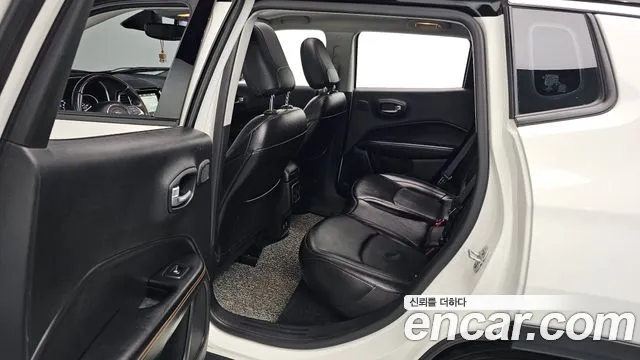 2019 Jeep Compass 2nd Gen 2.4 Limitied AWD Sold VIN 3C4NJDCB4KT841896 – trunk area