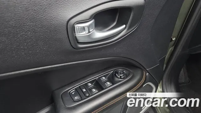 2019 Jeep Compass 2nd Gen 2.4 Limitied AWD Sold VIN 3C4NJDCBXKT598109 – interior seats