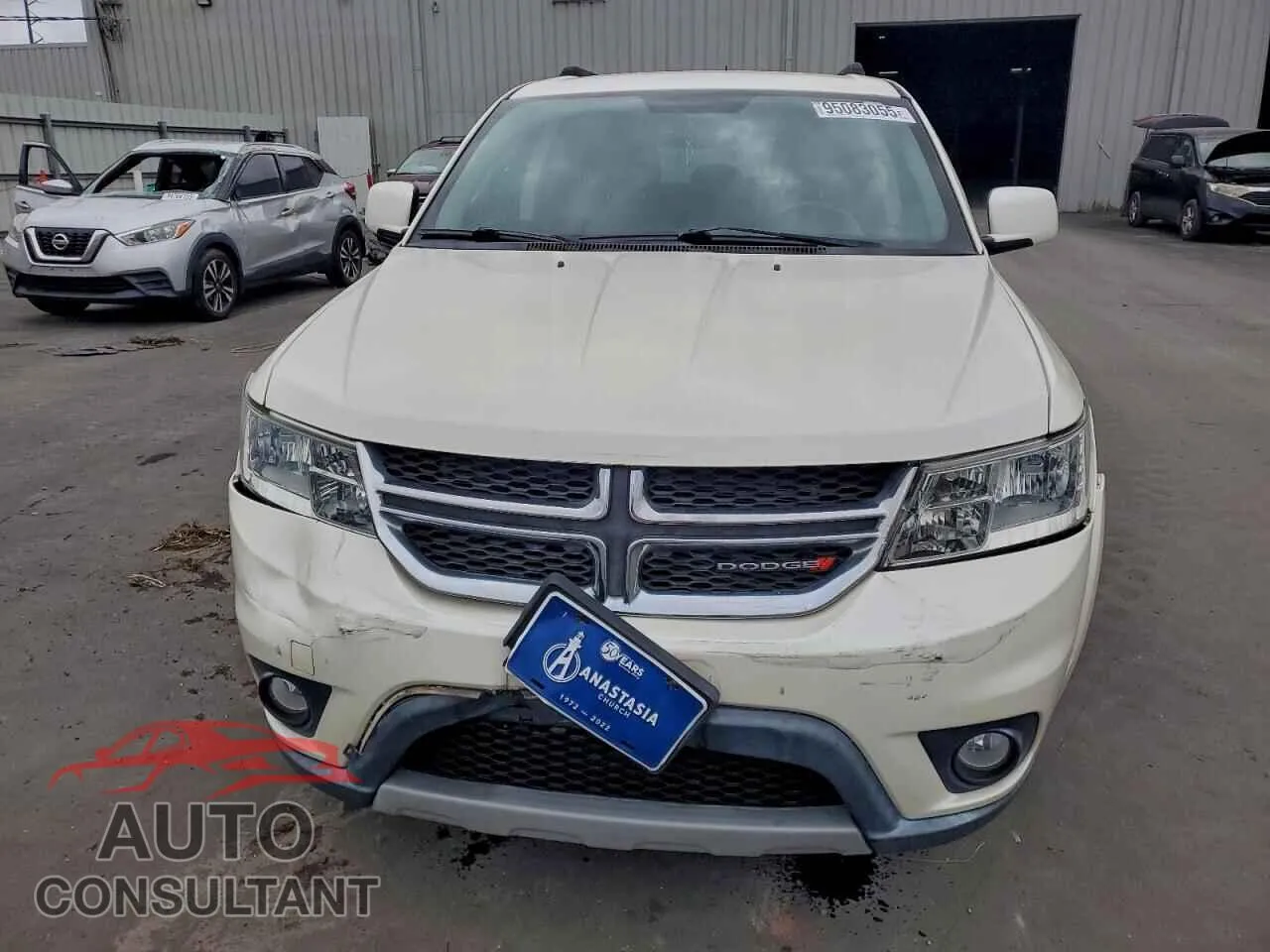 2013 DODGE JOURNEY Damaged VIN 3C4PDCBG8DT690961 – interior seats