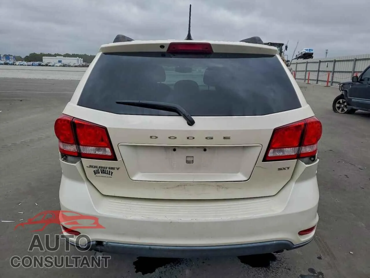 2013 DODGE JOURNEY Damaged VIN 3C4PDCBG8DT690961 – engine bay