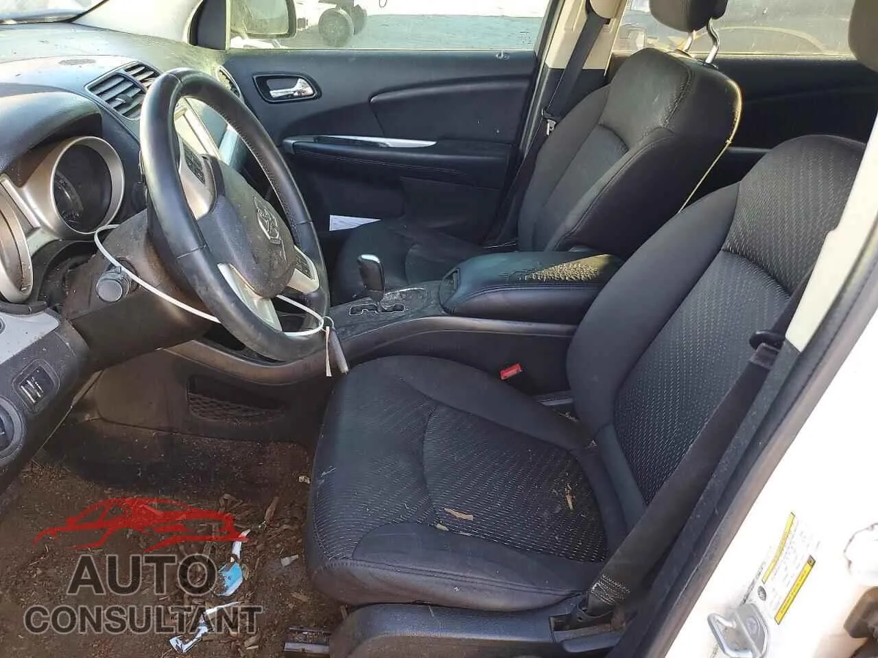 2014 DODGE JOURNEY Damaged VIN 3C4PDDBGXET169568 – exterior detail