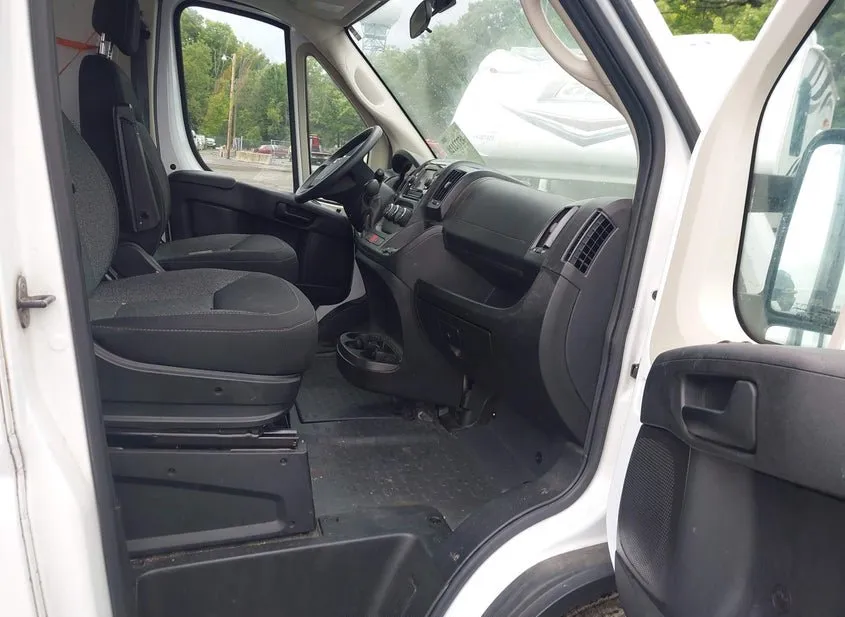 2021 Ram Promaster 2500 Used VIN 3C6LRVCG7ME567853 – front exterior
