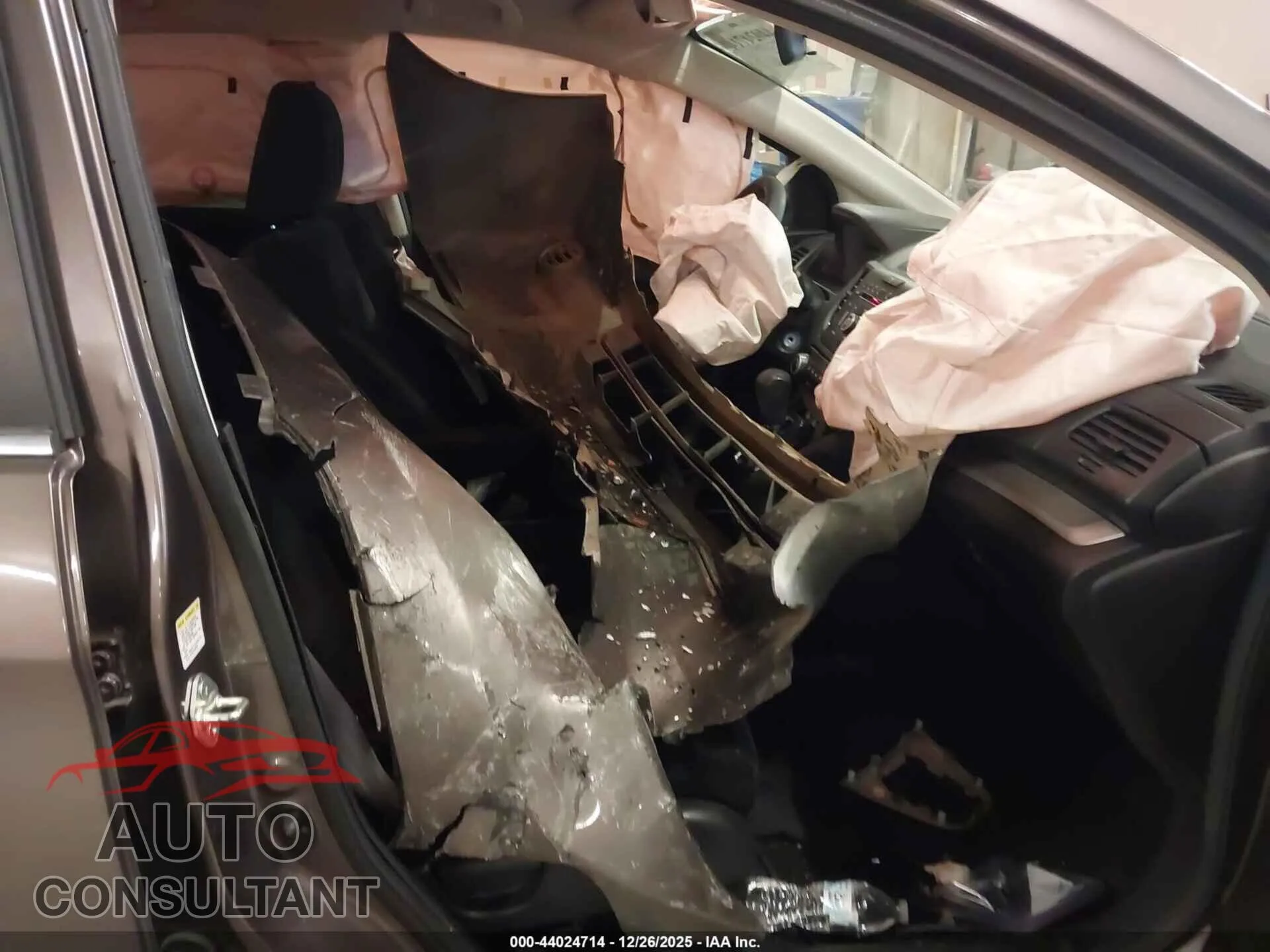 2013 HONDA CR-V Damaged VIN 3CZRM3H36DG708714 – interior seats