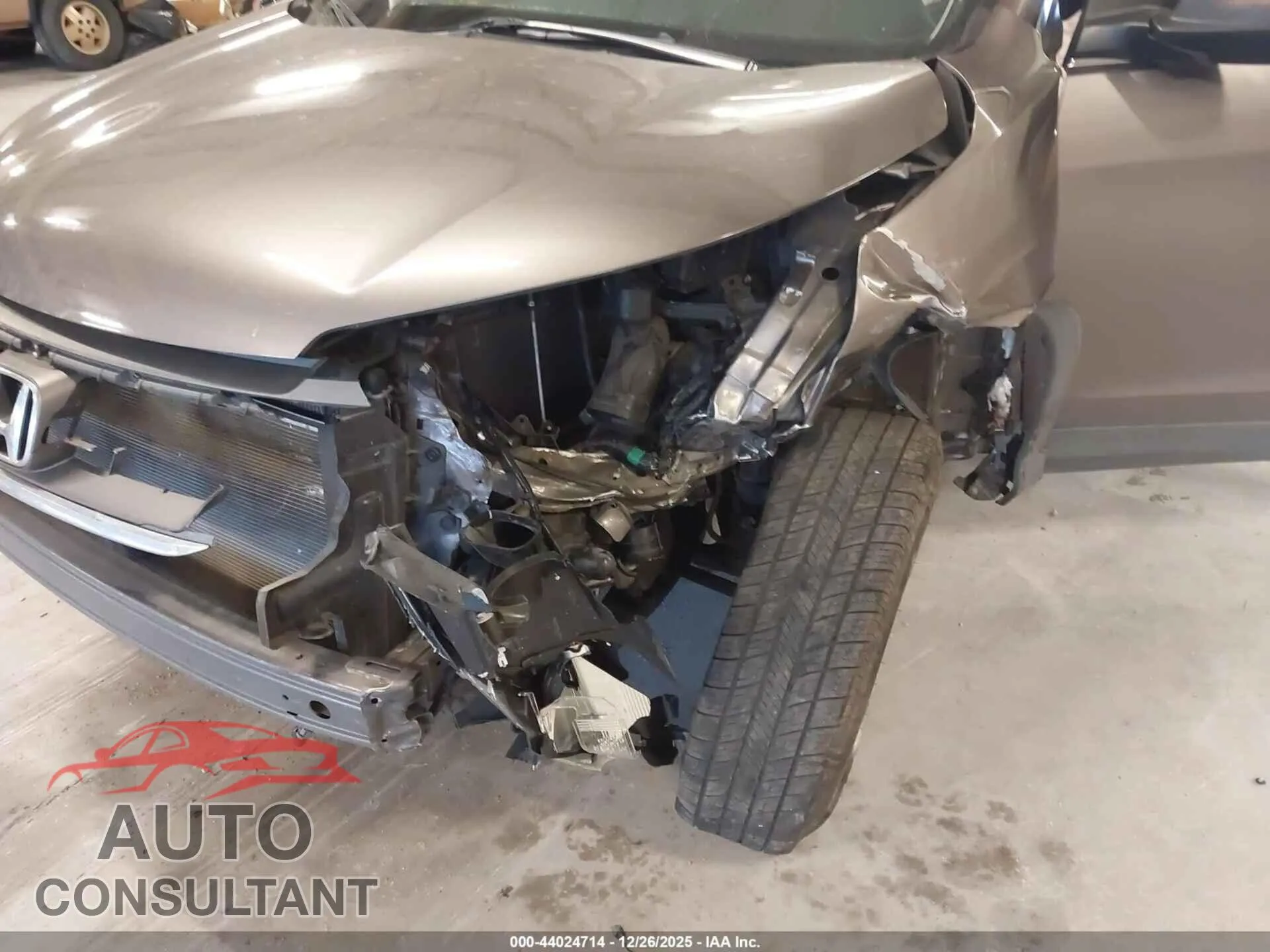 2013 HONDA CR-V Damaged VIN 3CZRM3H36DG708714 – engine bay