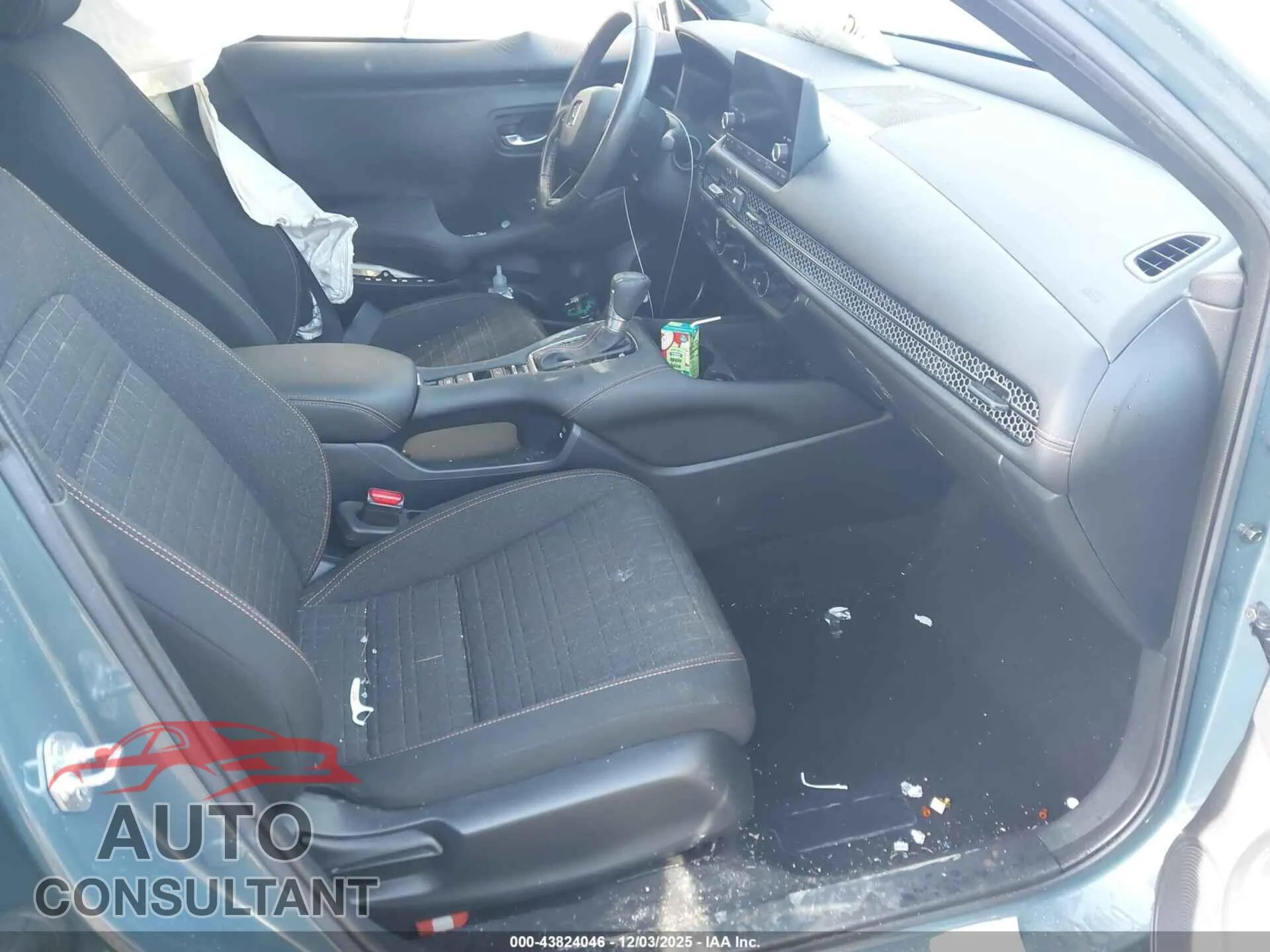2024 HONDA HR-V Damaged VIN 3CZRZ2H57RM705763 – interior seats 2024 HONDA HR-V Damaged VIN 3CZRZ2H57RM705763 – interior seats