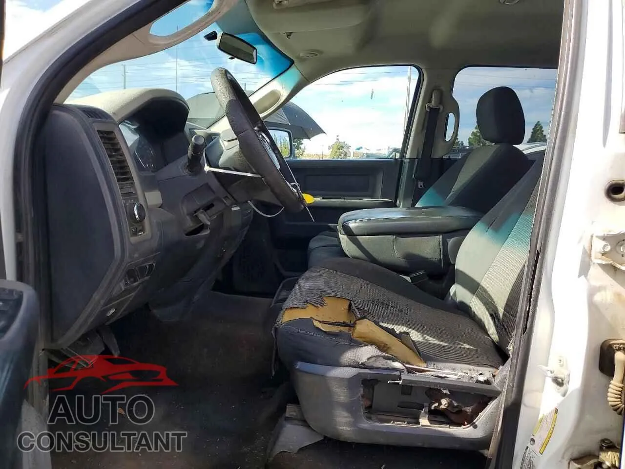 2011 DODGE All Models Damaged VIN 3D7TP2CL3BG557015 – exterior detail