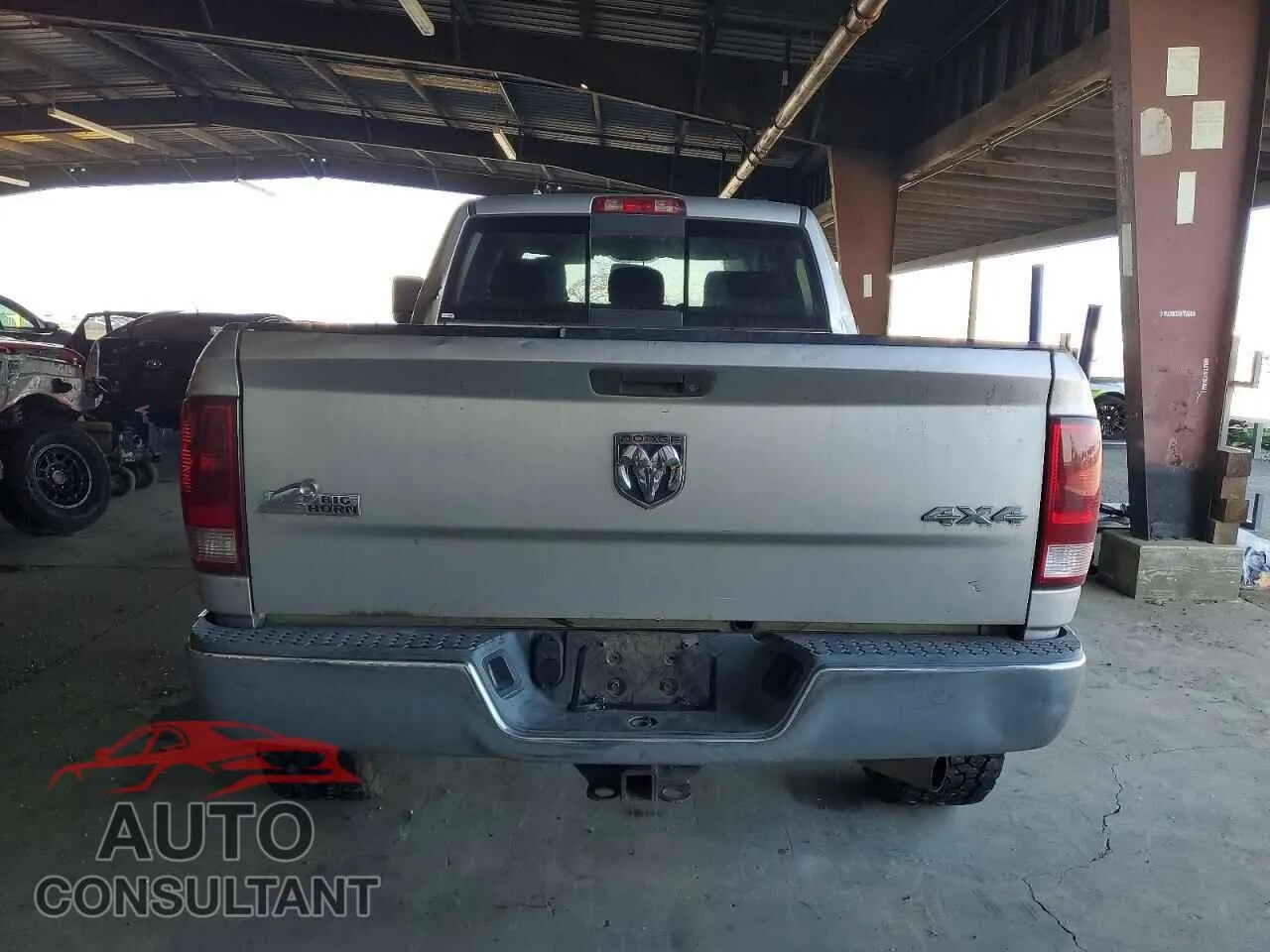 2010 DODGE All Models Damaged VIN 3D7UT2CL3AG145725 – interior seats