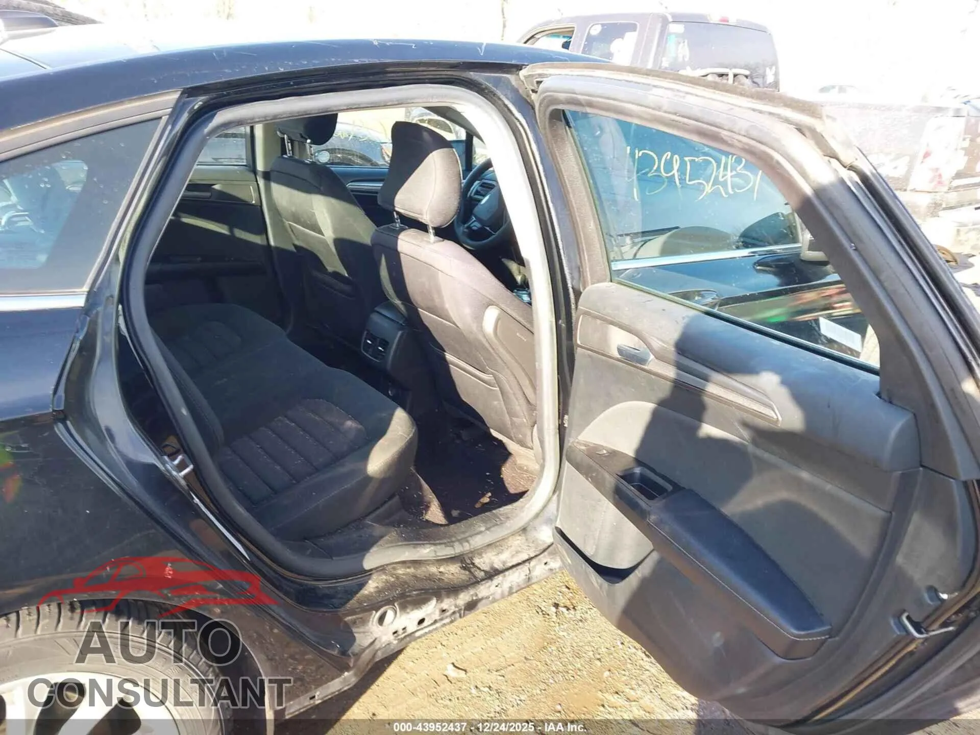 2017 FORD FUSION Damaged VIN 3FA6P0H71HR160123 – undercarriage