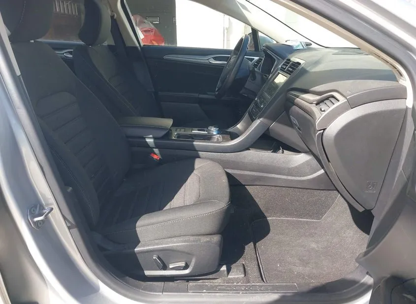 2019 FORD Fusion Used VIN 3FA6P0LU0KR274182 – engine bay