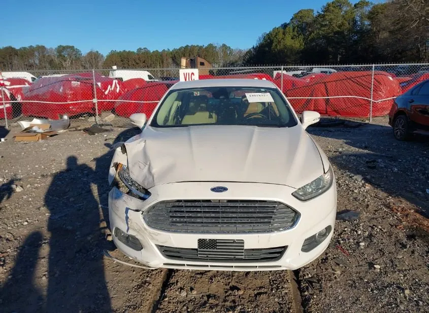 2013 FORD Fusion Used VIN 3FA6P0LU4DR386437 – trunk area 2013 FORD Fusion Used VIN 3FA6P0LU4DR386437 – trunk area