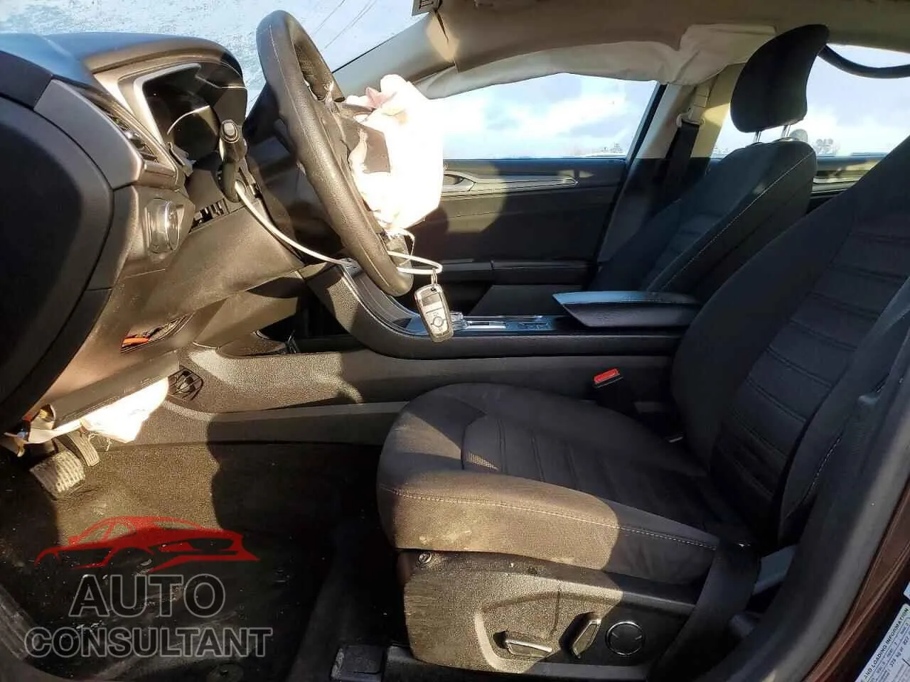 2019 FORD FUSION Damaged VIN 3FA6P0LU8KR263639 – exterior detail